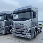 Седельный тягач FAW JH6 Oryx